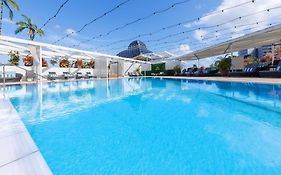 Pullman Reef Hotel Casino